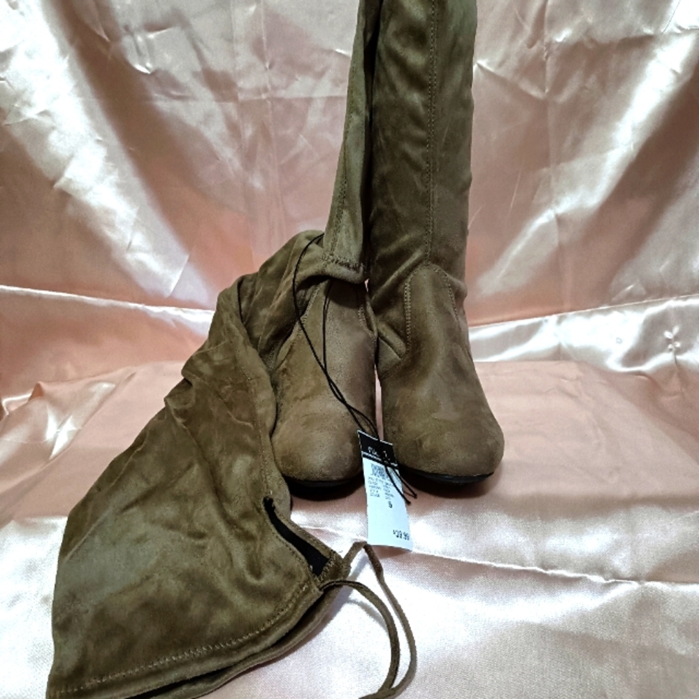 Over the knee boot